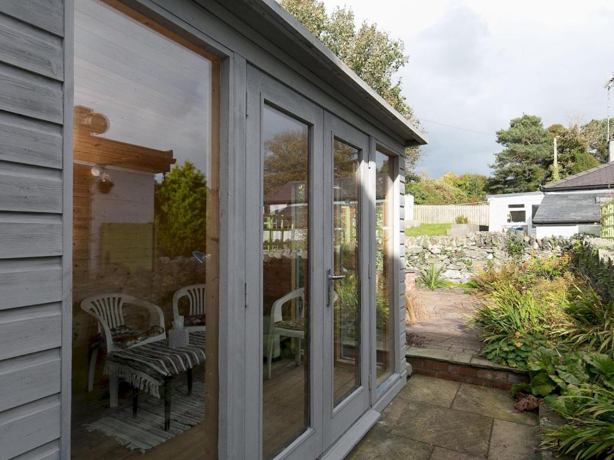 Pass The Keys Comfortable Stone Built Cottage In Menai Bridge Exterior foto